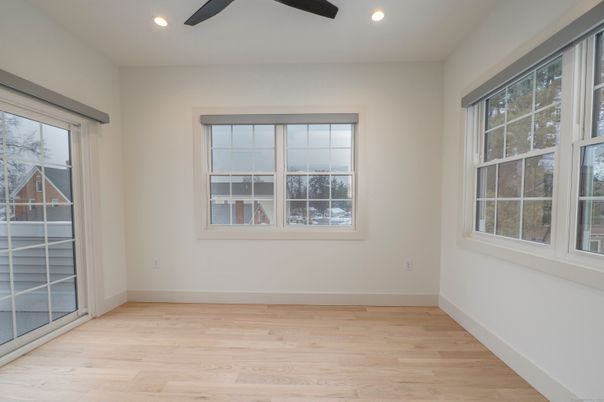 Empty room, Interior, Recessed Lighting, Wood Texture Flooring