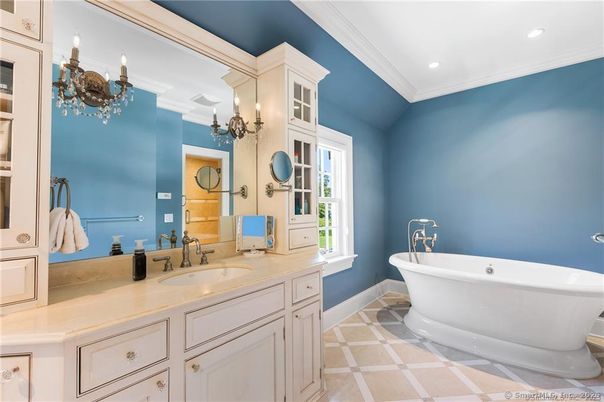 Bathroom, Dual Sink Vanities, Free Standing Baths, Interior, Recessed Lighting