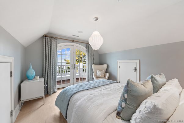 Bedroom, Interior, Pendant Lights