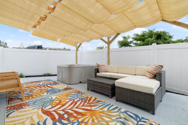 Exterior, Hot Tub