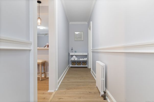 Interior, Pendant Lights, Wood Texture Flooring