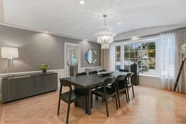 Chandelier, Dining room, Interior, Recessed Lighting, Wood Texture Flooring