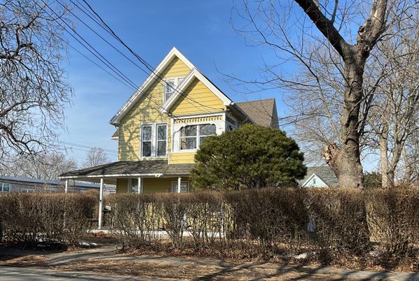 Exterior, Facade, Queen Anne Victorian