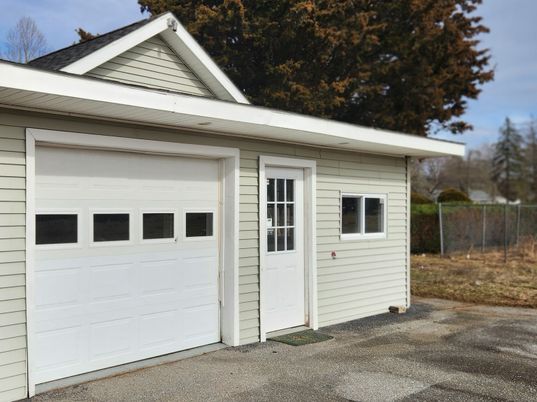 Detached Garage, Exterior