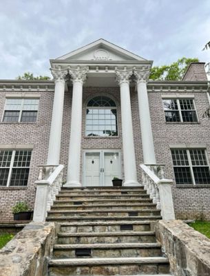 Exterior, Facade, Brick Facade, Georgian