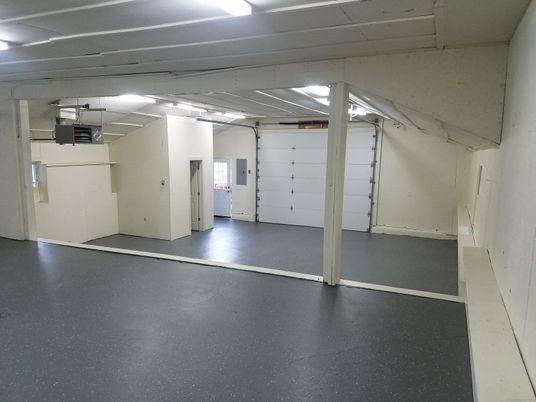 Garage, Interior