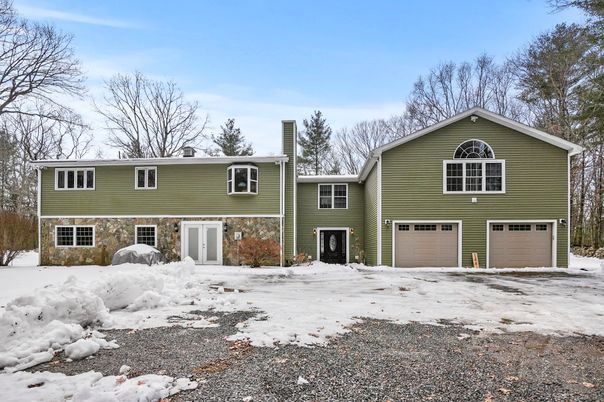 Attached, Exterior, Facade, Raised Ranch