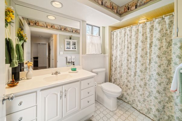 Bathroom, Interior, Recessed Lighting