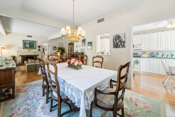 Chandelier, Dining room, Fireplace, Interior, Wood Texture Flooring