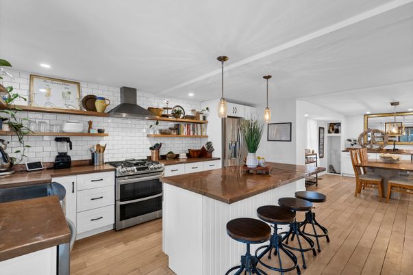 Dining room, Interior, Kitchen, Pendant Lights, Recessed Lighting, Stainless Steel Appliances, Wood Texture Flooring
