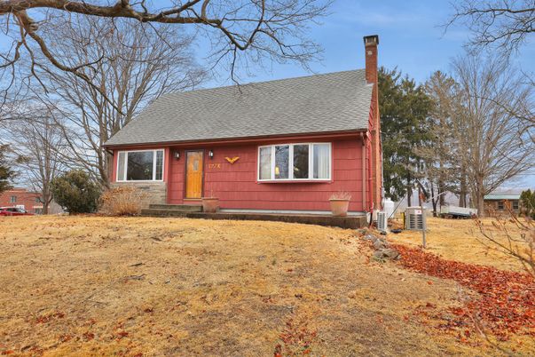 Backyard, Exterior, Facade, Cape Cod