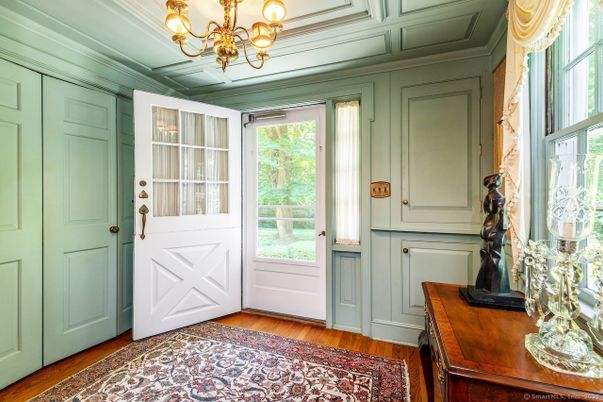 Chandelier, Interior, Wood Texture Flooring