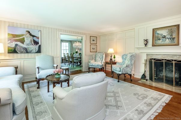 Chandelier, Dining room, Fireplace, Interior, Wood Texture Flooring