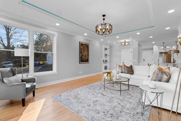Chandelier, Interior, Kitchen, Living room, Pendant Lights, Recessed Lighting, Wood Texture Flooring