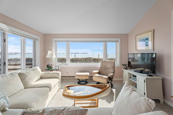 Interior, Living room, Water
