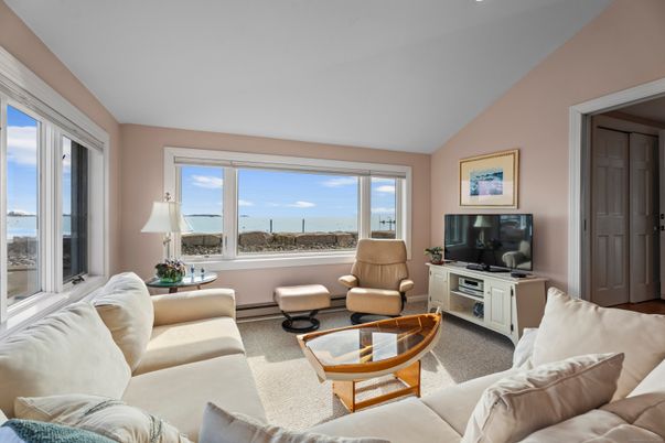 Interior, Living room, Water