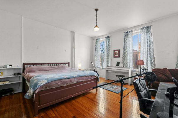 Bedroom, Interior, Pendant Lights, Wood Texture Flooring