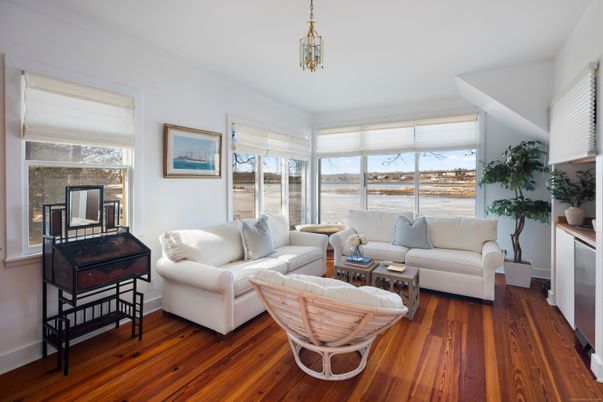 Interior, Living room, Pendant Lights, Water, Wood Texture Flooring