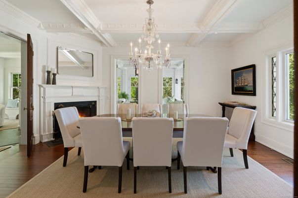 Chandelier, Dining room, Fireplace, Interior, Wood Texture Flooring