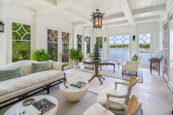 Interior, Living room, Sun Room, Water