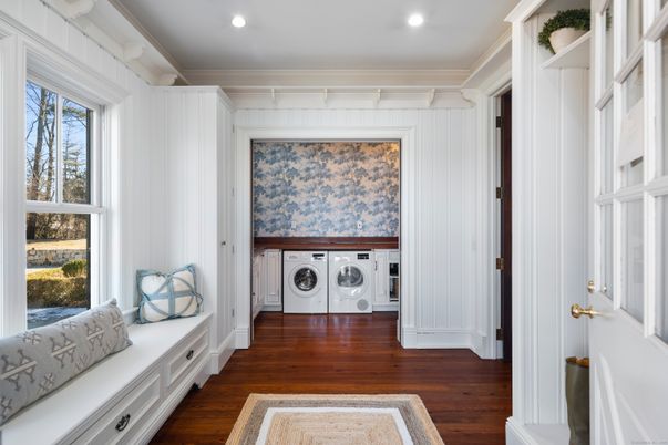 Interior, Recessed Lighting, Utility Closets, Washer, Wood Texture Flooring