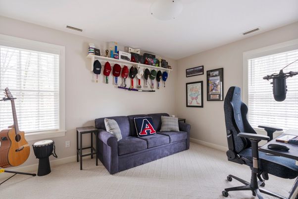Home Office, Interior
