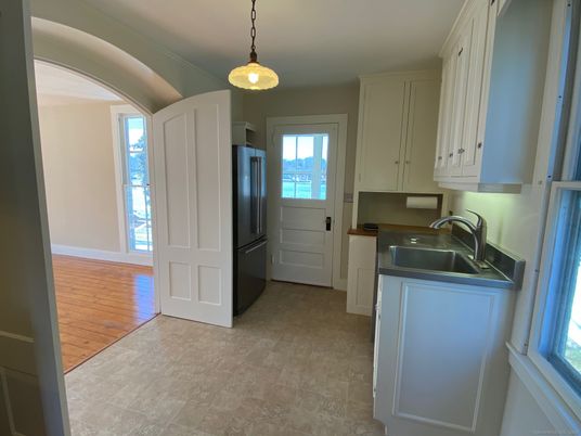 Interior, Kitchen, Pendant Lights, Wood Texture Flooring