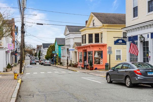 Exterior, Facade, Queen Anne Victorian