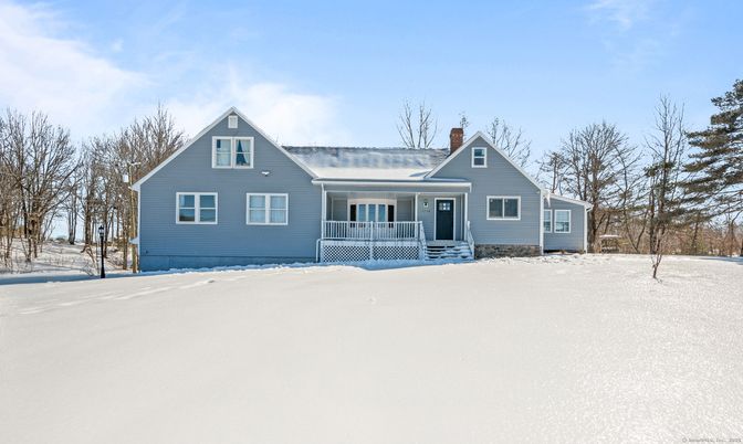 Backyard, Exterior, Facade, Cape Cod