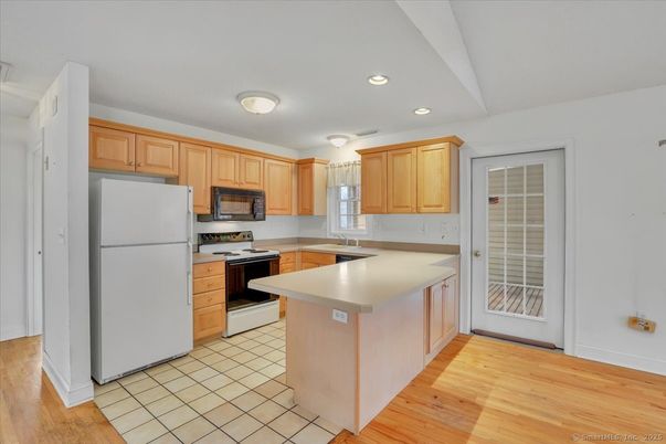 Interior, Kitchen, Recessed Lighting, Wood Texture Flooring