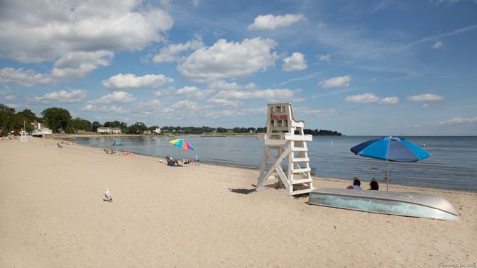 Exterior, Lake