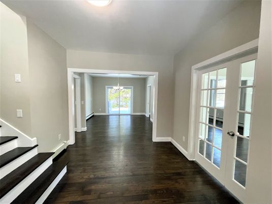 Interior, Pendant Lights, Wood Texture Flooring