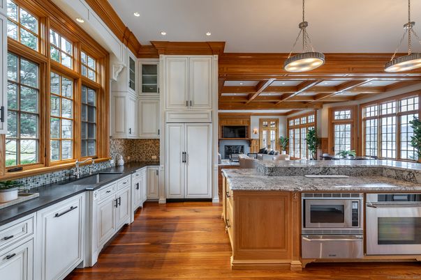 Interior, Kitchen, Pendant Lights, Recessed Lighting, Stainless Steel Appliances, Wooden Beams, Wooden Ceilings, Wood Texture Flooring