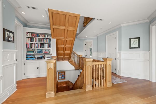 Interior, Recessed Lighting, Wooden Beams, Wood Texture Flooring