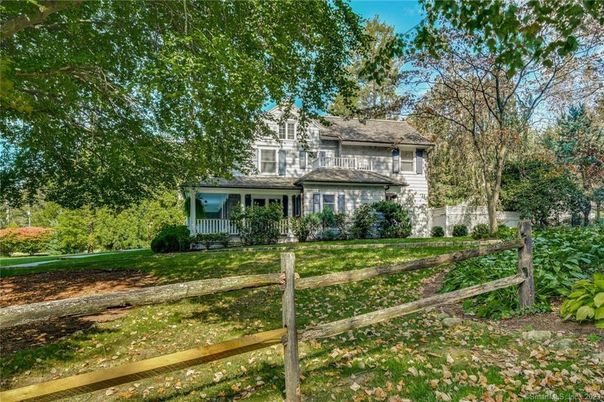 Backyard, Exterior, Facade, Queen Anne Victorian