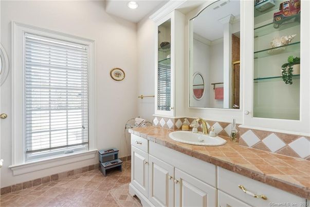 Bathroom, Interior, Recessed Lighting, Tile Countertops