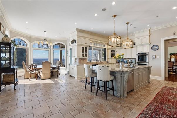 Chandelier, Dining room, Interior, Kitchen, Pendant Lights, Recessed Lighting, Stainless Steel Appliances, Water