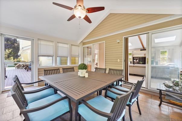 Dining room, Interior