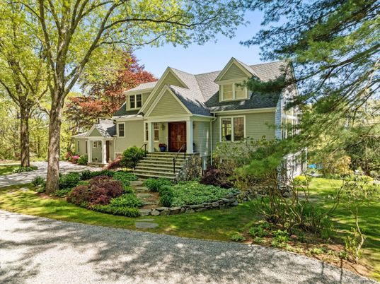 Exterior, Facade, Cape Cod