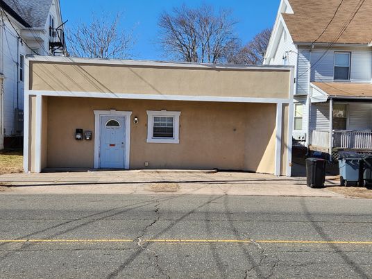Exterior, Facade, None