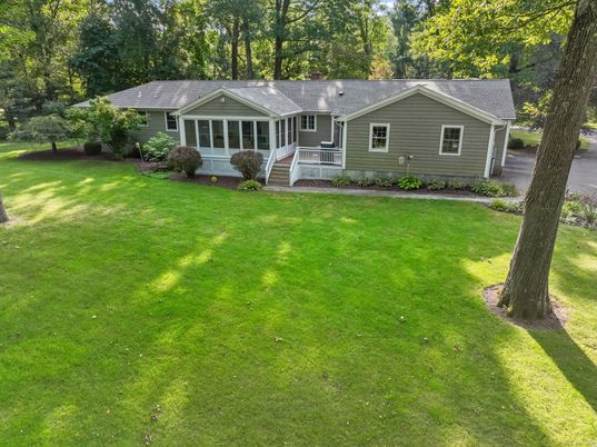 Backyard, Exterior, Facade, Ranch