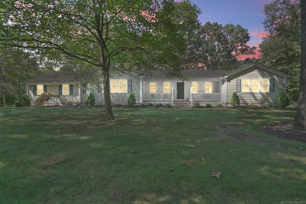 Backyard, Exterior, Facade, Ranch
