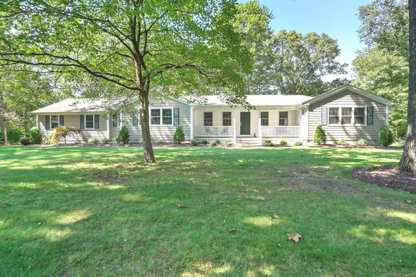 Backyard, Exterior, Facade, Ranch
