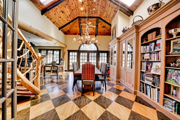 Chandelier, Dining room, Interior, Pendant Lights, Wooden Beams, Wooden Ceilings