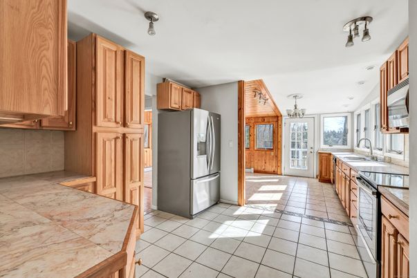 Chandelier, Interior, Kitchen