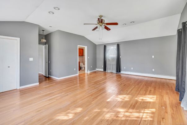 Empty room, Interior, Pendant Lights, Recessed Lighting, Wood Texture Flooring
