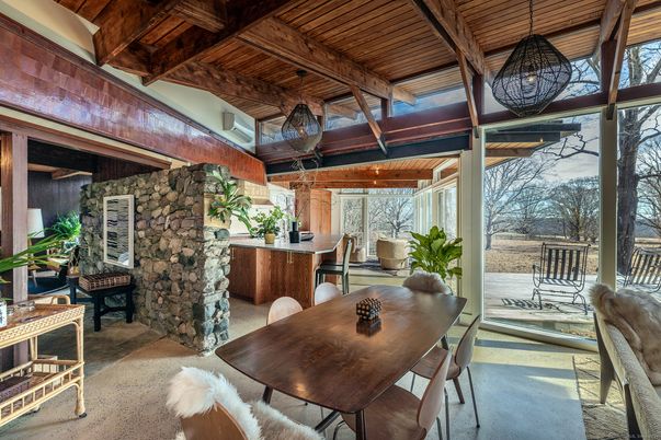 Dining room, Interior, Pendant Lights, Wooden Beams, Wooden Ceilings
