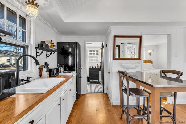 Chandelier, Interior, Kitchen, Wood Texture Flooring