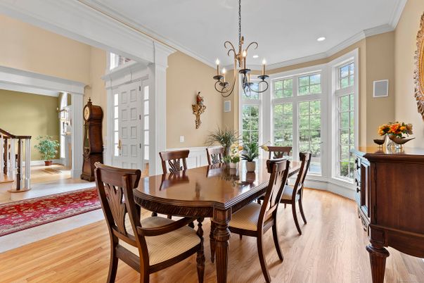 Chandelier, Dining room, Interior, Recessed Lighting, Wood Texture Flooring