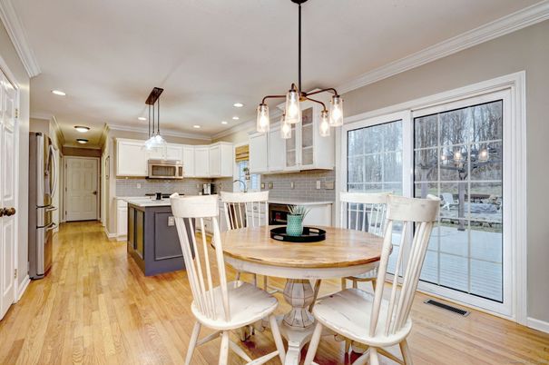 Dining room, Interior, Kitchen, Pendant Lights, Recessed Lighting, Wood Texture Flooring